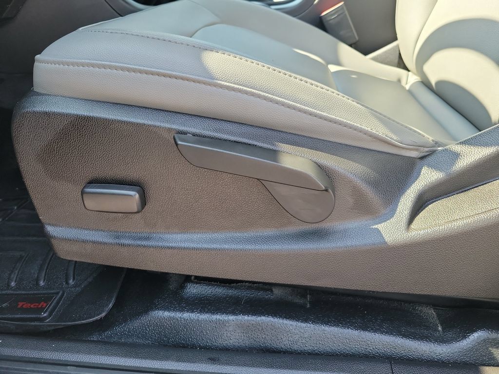 Used 2018 Chevrolet Colorado 2WD Extended Cab image 20