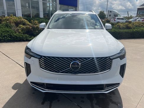 New 2026 Volvo XC90 B6 Plus w/ Protection Package Premier AWD/4WD image 9