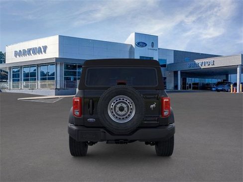 New 2025 Ford Bronco 4-Door image 5