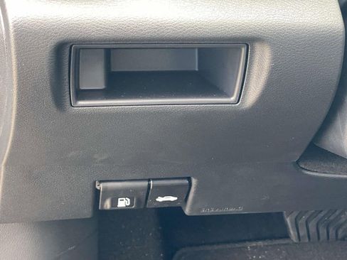 New 2025 Nissan Versa SV w/ Trunk Package image 17