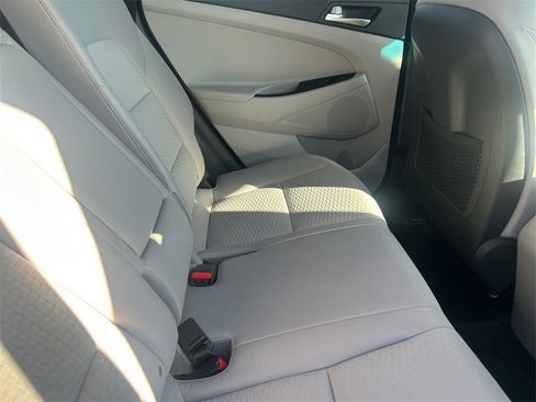 Used 2020 Hyundai Tucson SE w/ Winter Weather Package image 20