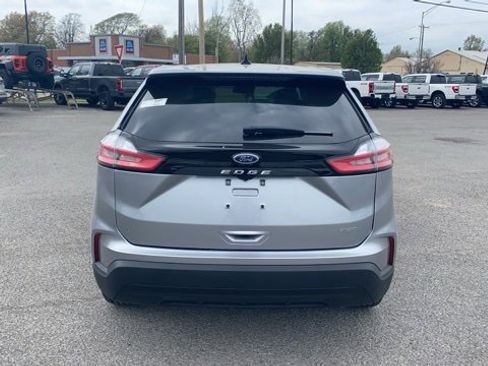 New 2024 Ford Edge SE image 5