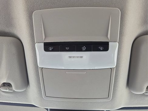 Used 2025 Nissan Sentra SR FWD image 18