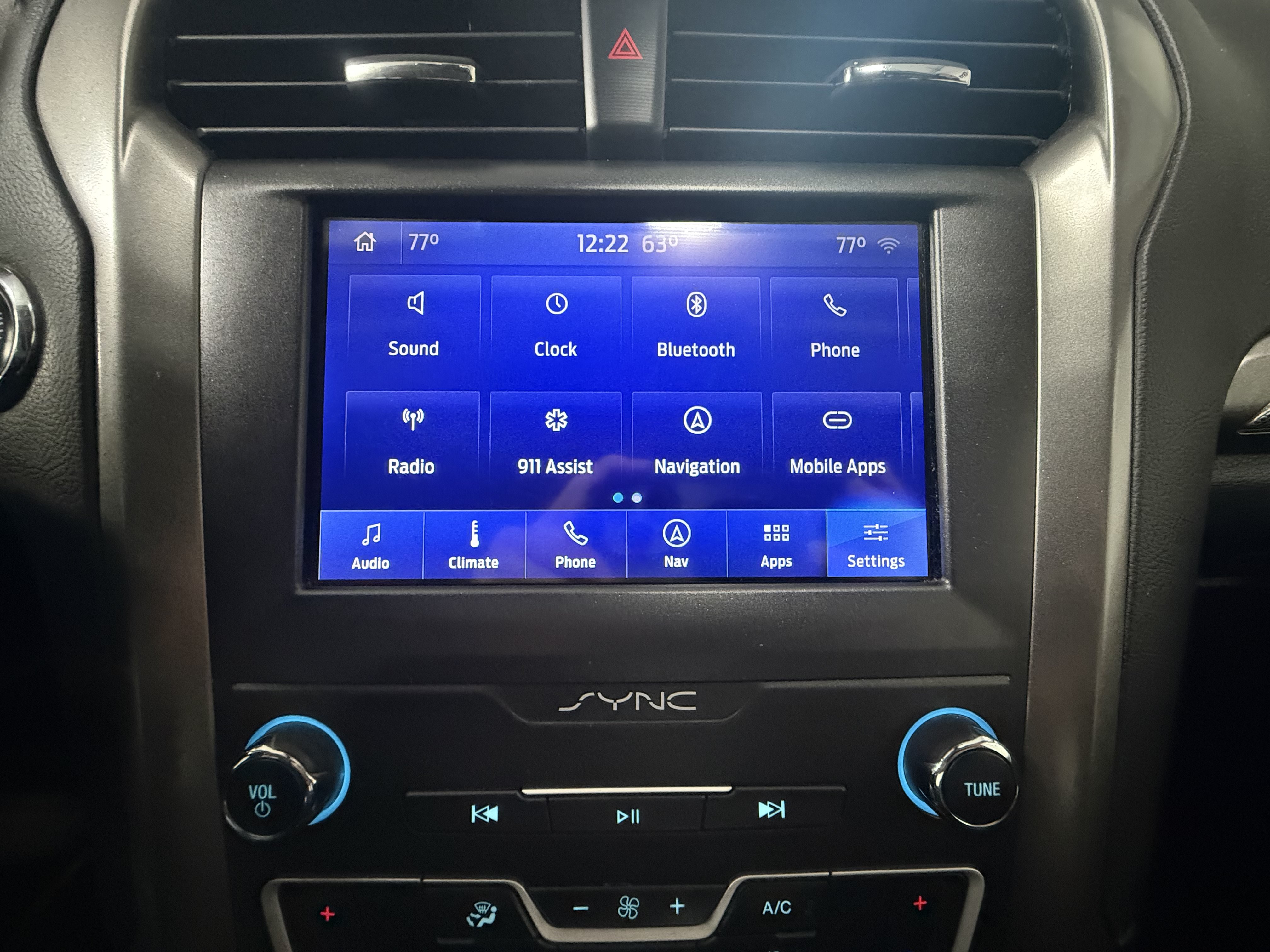 Used 2020 Ford Fusion SE FWD image 30