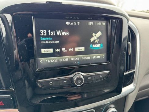 Used 2019 Chevrolet Traverse LT FWD image 19