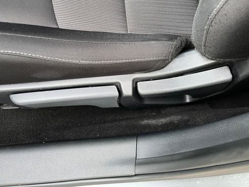 Used 2025 Nissan Sentra SV image 22