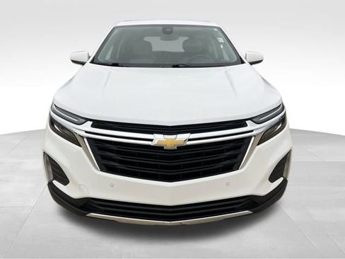 Certified 2023 Chevrolet Equinox LT w/ Driver Convenience Package image 3