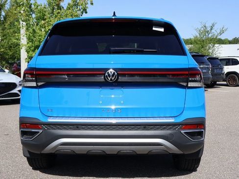 New 2025 Volkswagen Taos SE image 6
