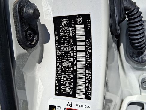 Used 2015 Toyota Camry XLE w/ Moonroof Package FWD image 20