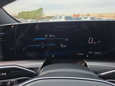 Certified 2024 Cadillac Lyriq Luxury image 23