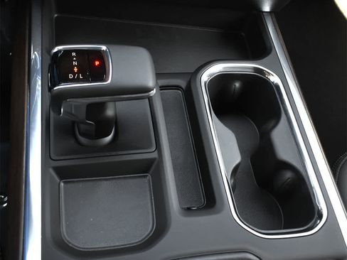 New 2026 Chevrolet Silverado 1500 High Country w/ Midnight Edition AWD/4WD image 24