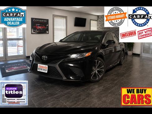 Used 2018 Toyota Camry SE FWD image 1