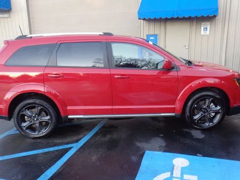 Used 2020 Dodge Journey Crossroad FWD image 6