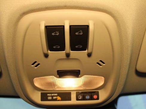 Used 2025 Chevrolet Trax ACTIV w/ Sunroof Package image 26