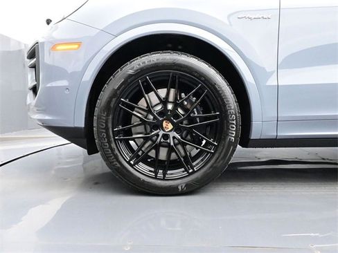 New 2026 Porsche Cayenne E-Hybrid Coupe image 6