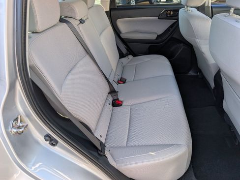 Used 2018 Subaru Forester 2.5i Premium AWD/4WD image 5