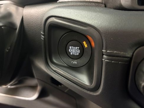 Used 2024 Jeep Wrangler Unlimited Rubicon w/ Technology Group AWD/4WD image 21