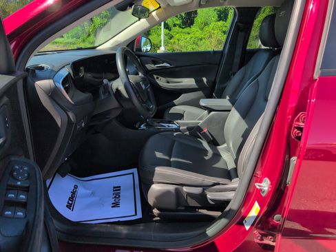 Used 2024 Buick Encore GX Sport Touring image 11