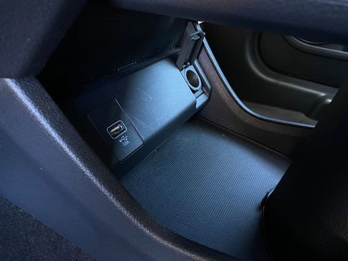 Used 2021 Honda HR-V LX image 18