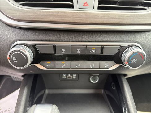 Used 2024 Nissan Altima 2.5 SV FWD image 28