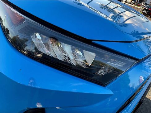 Used 2021 Toyota RAV4 LE image 25