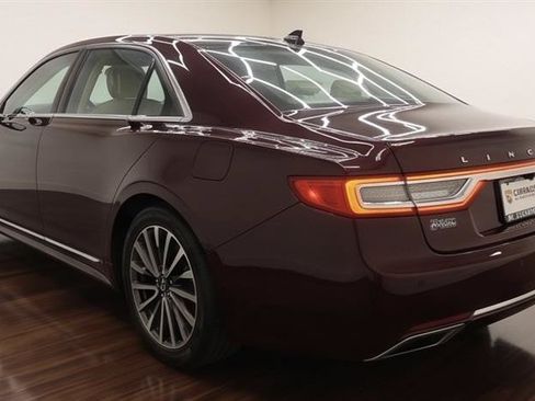 Used 2018 Lincoln Continental Select w/ Continental Climate Package AWD/4WD image 6