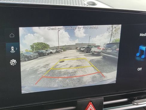 Used 2024 Hyundai Elantra SEL FWD image 32