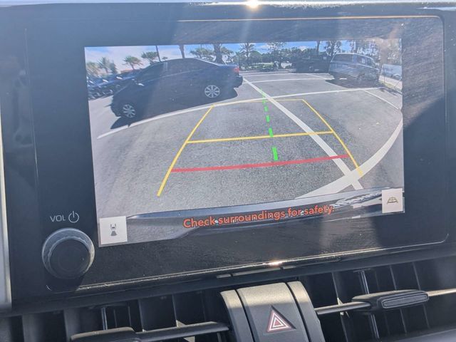Used 2024 Toyota RAV4 XLE FWD image 21