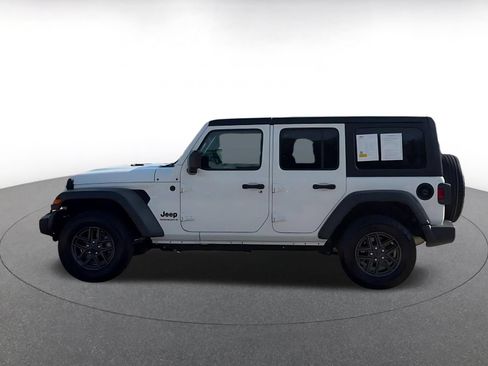 Used 2025 Jeep Wrangler Unlimited Sport AWD/4WD image 9