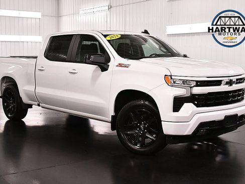 Used 2023 Chevrolet Silverado 1500 RST w/ Z71 Off-Road Package AWD/4WD image 1