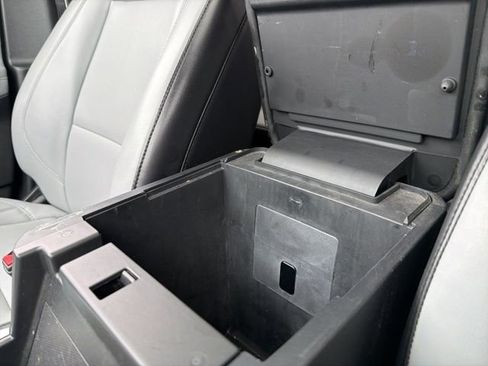 Used 2021 Ford Explorer XLT w/ Equipment Group 202A image 37