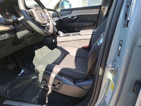 New 2026 Volvo XC90 T8 Plus image 6