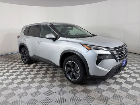 Used 2024 Nissan Rogue SV AWD/4WD image 1