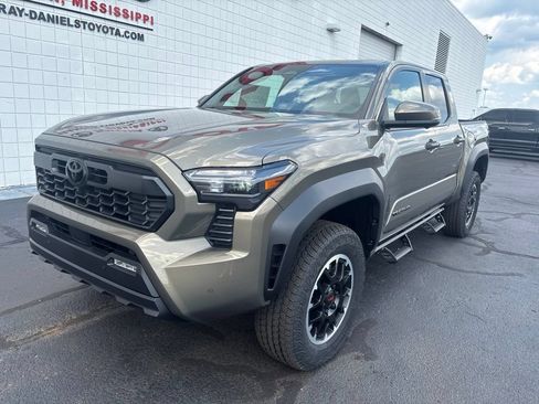 New 2026 Toyota Tacoma TRD Off-Road AWD/4WD image 1