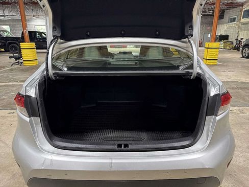 Used 2023 Toyota Corolla LE FWD image 11