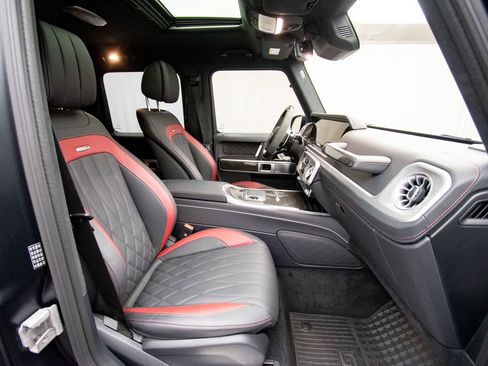 Used 2025 Mercedes-Benz G 63 AMG 4MATIC image 14