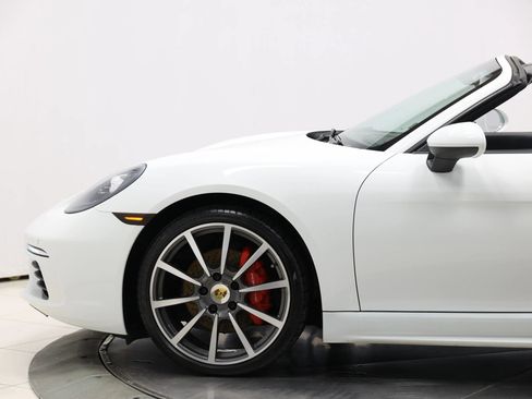 Used 2017 Porsche 718 Boxster S image 7