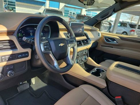 Used 2023 Chevrolet Tahoe Premier image 2