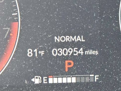 Used 2025 Honda HR-V LX image 13
