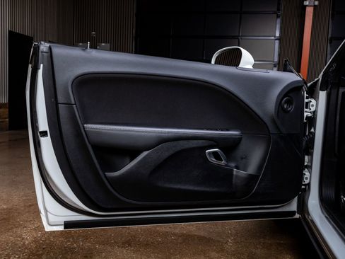 Used 2019 Dodge Challenger R/T w/ Blacktop Package image 27