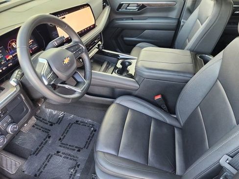 Used 2025 Chevrolet Tahoe LT image 4