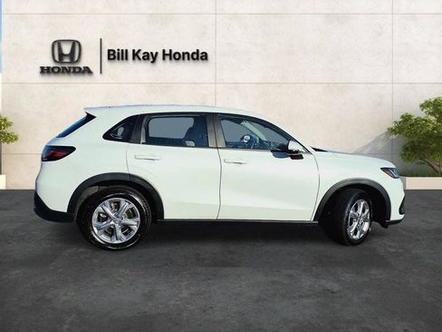 Used 2023 Honda HR-V LX image 2