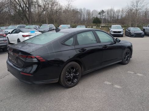 Certified 2025 Honda Accord SE image 8