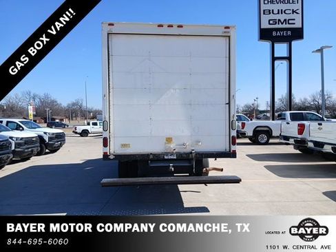 Used 2016 GMC Savana 3500 Extended image 4