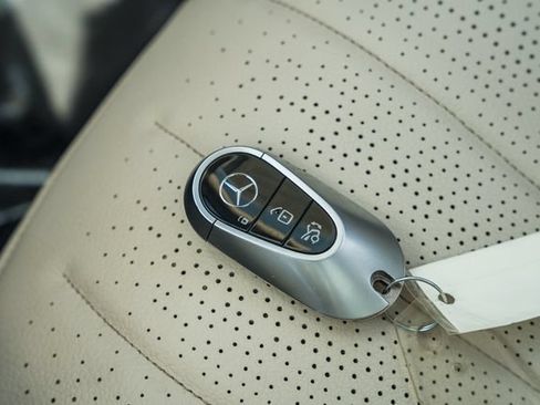 Certified 2023 Mercedes-Benz S 500 4MATIC image 46