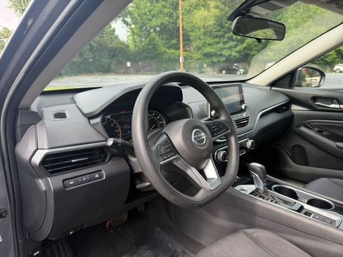 Used 2021 Nissan Altima 2.5 SV AWD/4WD image 10