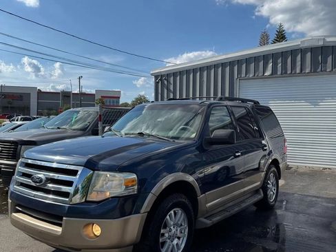Used 2013 Ford Expedition XLT RWD image 1