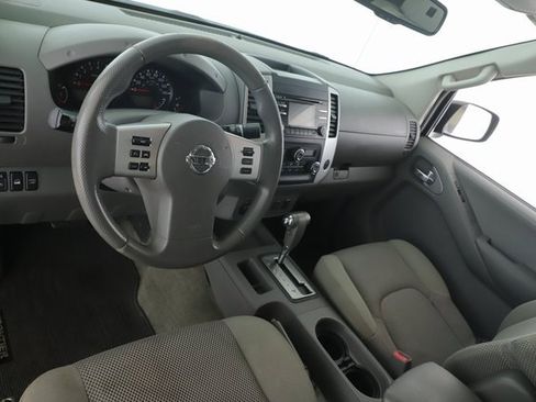 Used 2013 Nissan Frontier SV w/ SV Value Truck Pkg image 17