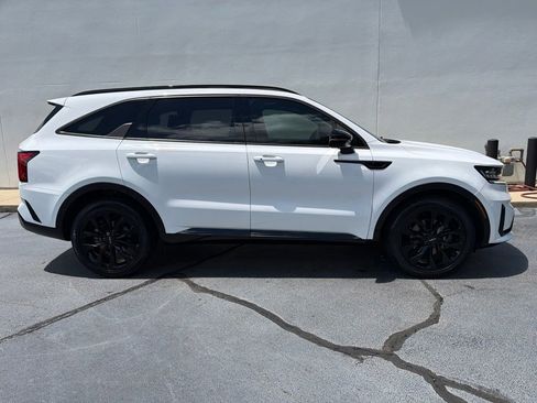 Used 2023 Kia Sorento SX FWD image 9