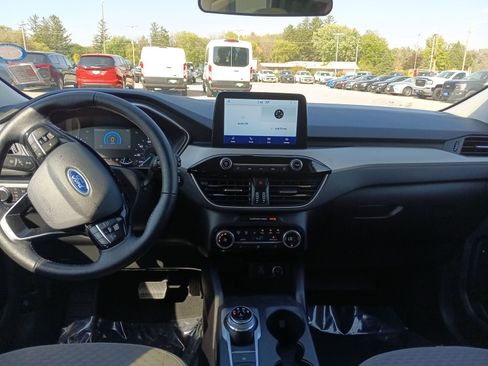 Certified 2021 Ford Escape SE w/ Cold Weather Package image 14